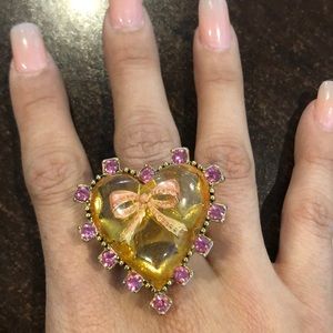 Gold heart ring with pink diamonds